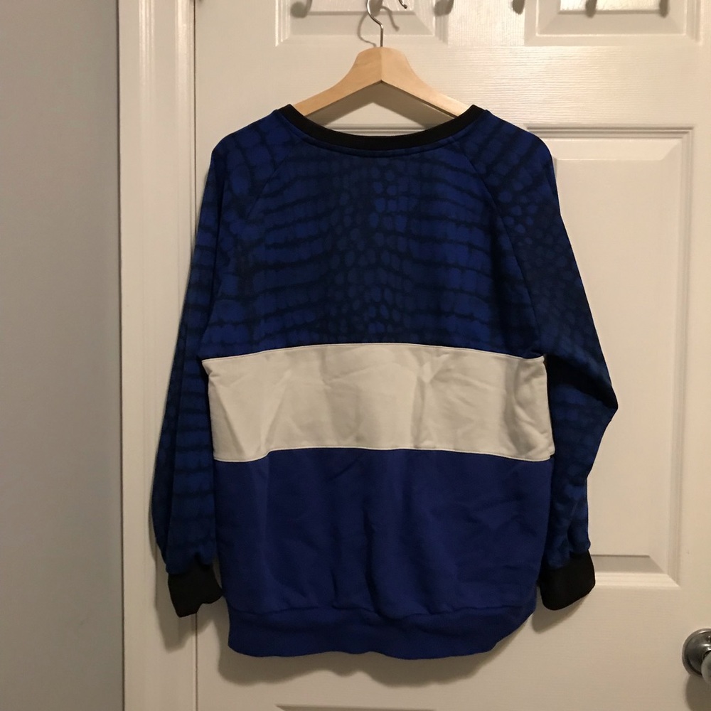 VINTAGE ADIDAS Blue & White Crewneck Sweatshirt - Picture 3 of 4